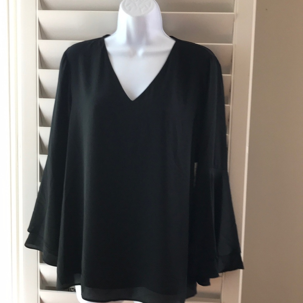 Alfani blouse w/ bell sleeves, black size 6
